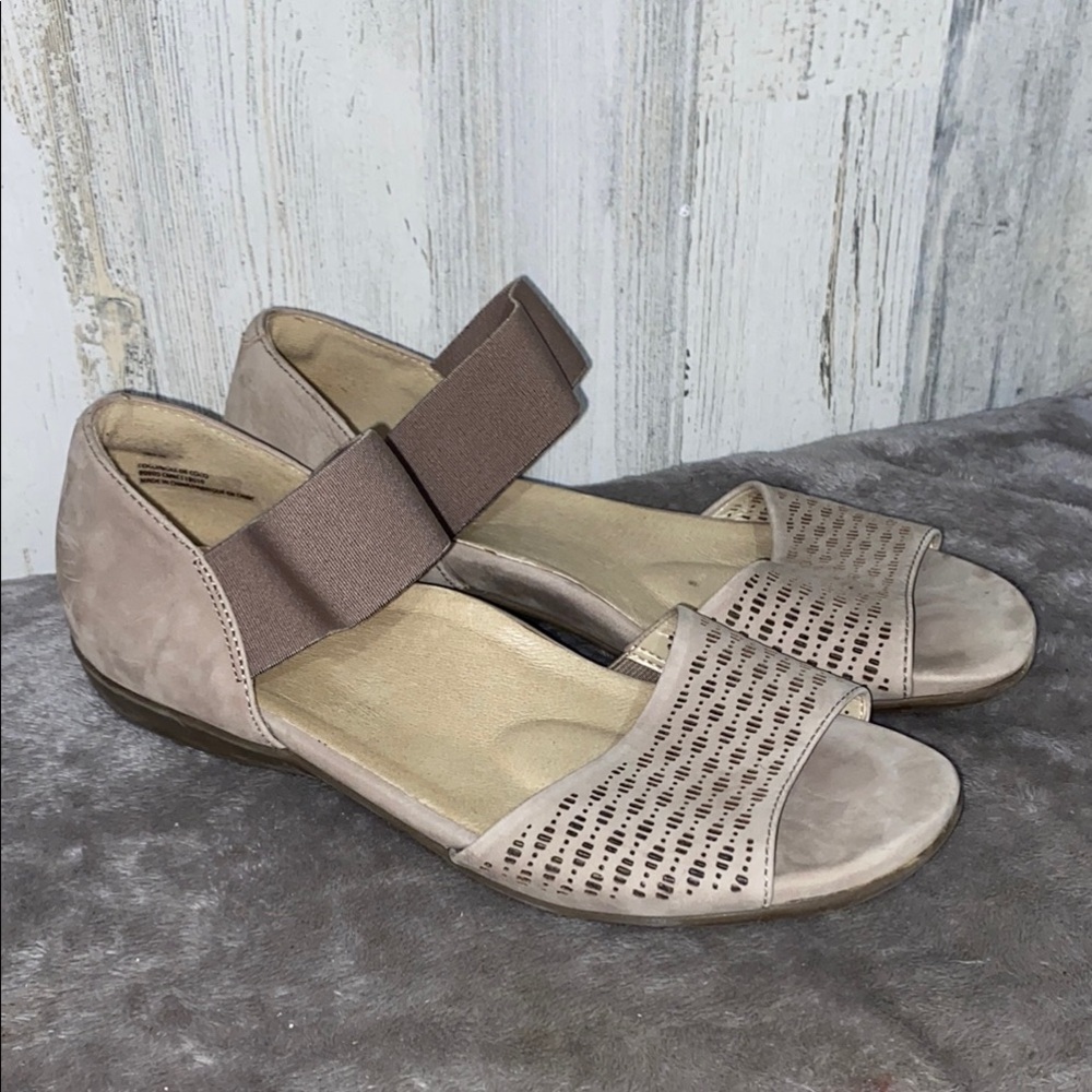 0516 Women's Earth Alder Amoaa Taupe Leather Sandals - Picture 9 of 9